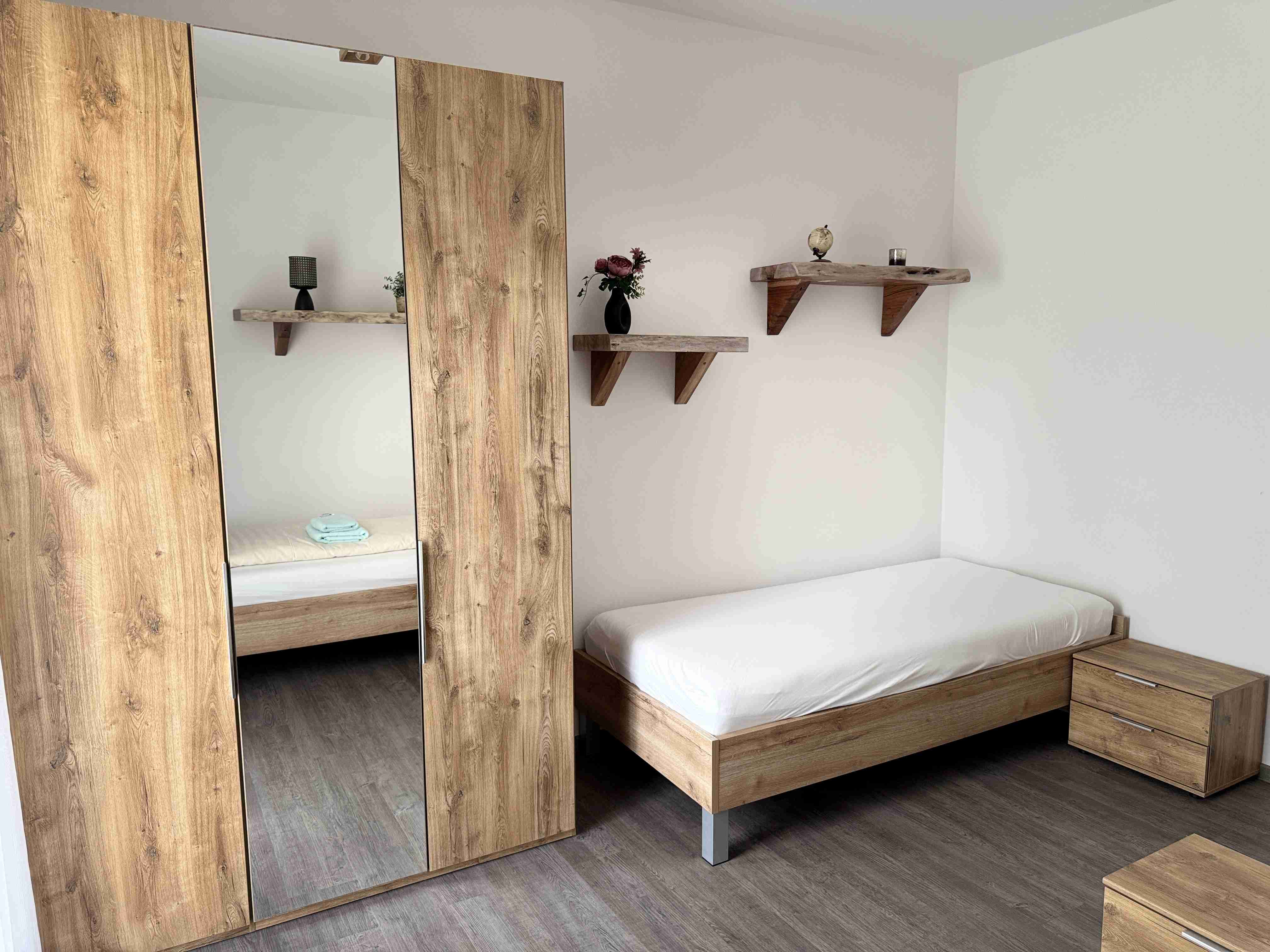 images/ferienhaus_lilienstein/wilde_hoelle/schlafzimmer3_02.JPG#joomlaImage://local-images/ferienhaus_lilienstein/wilde_hoelle/schlafzimmer3_02.JPG?width=4032&height=3024